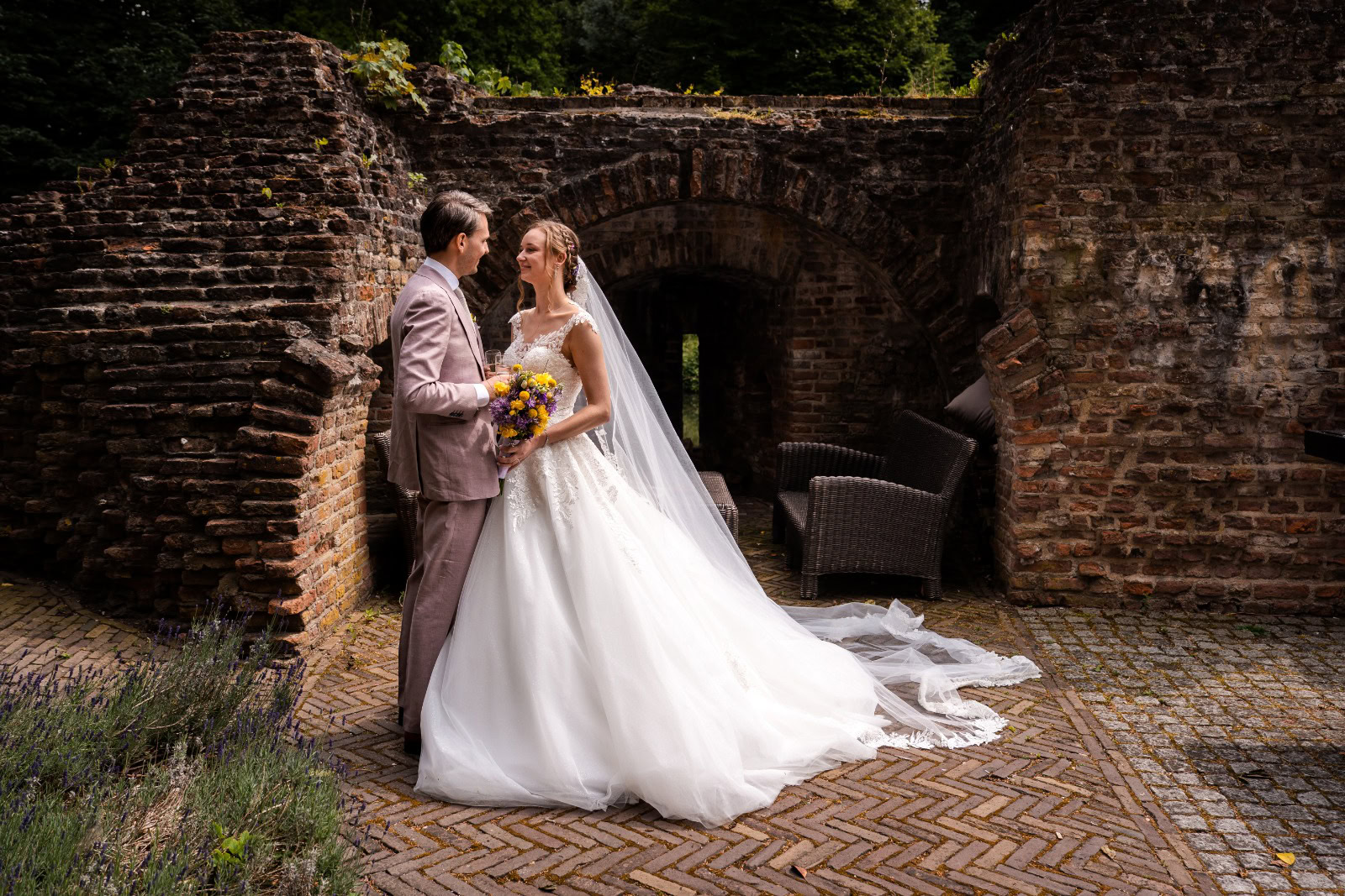 De bruiloft van Esmay & Jason