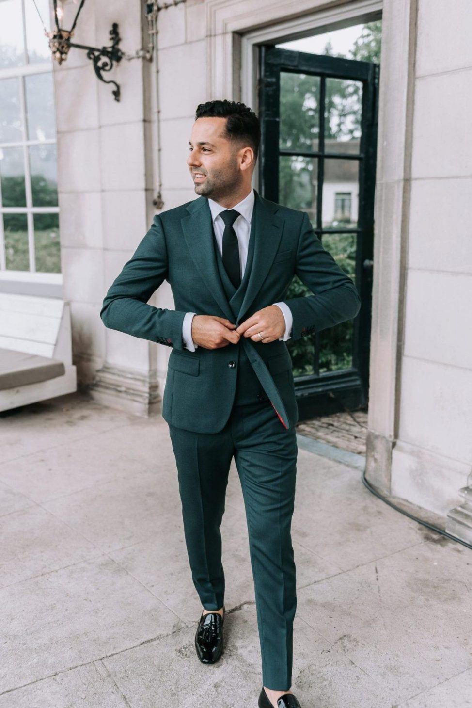 Alberto Axu groen trouwpak