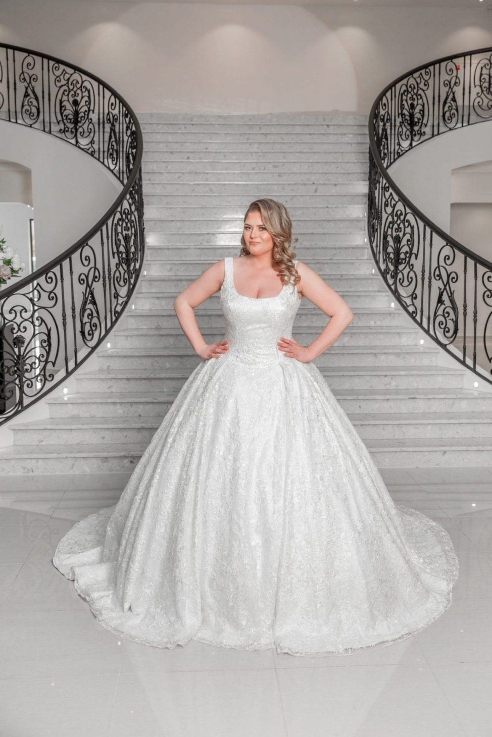 Alberto Axu grote maat trouwjurk Rome