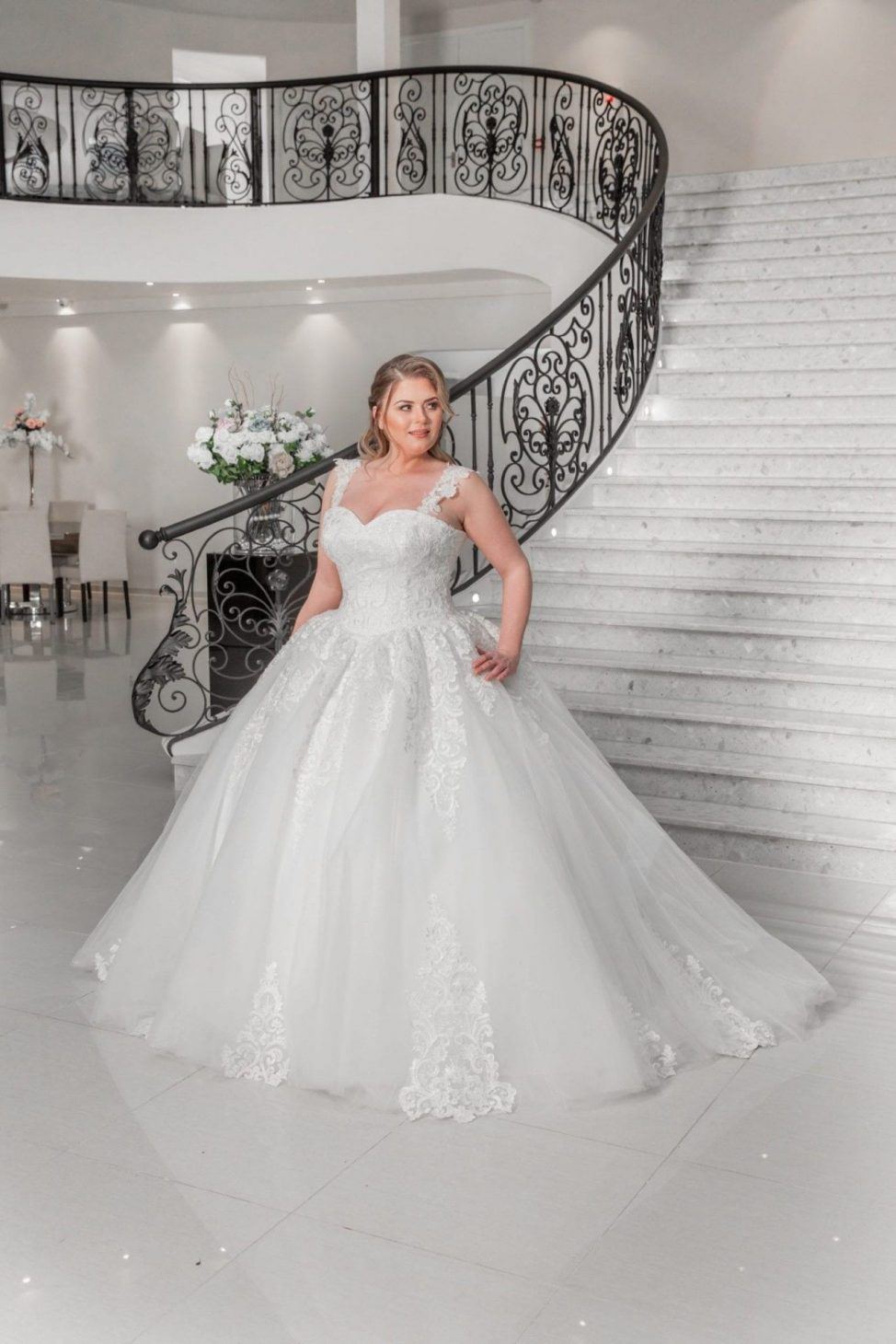 Alberto Axu grote maat trouwjurk Paris