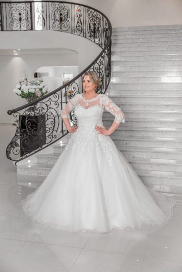 Alberto Axu grote maat trouwjurk Vienna