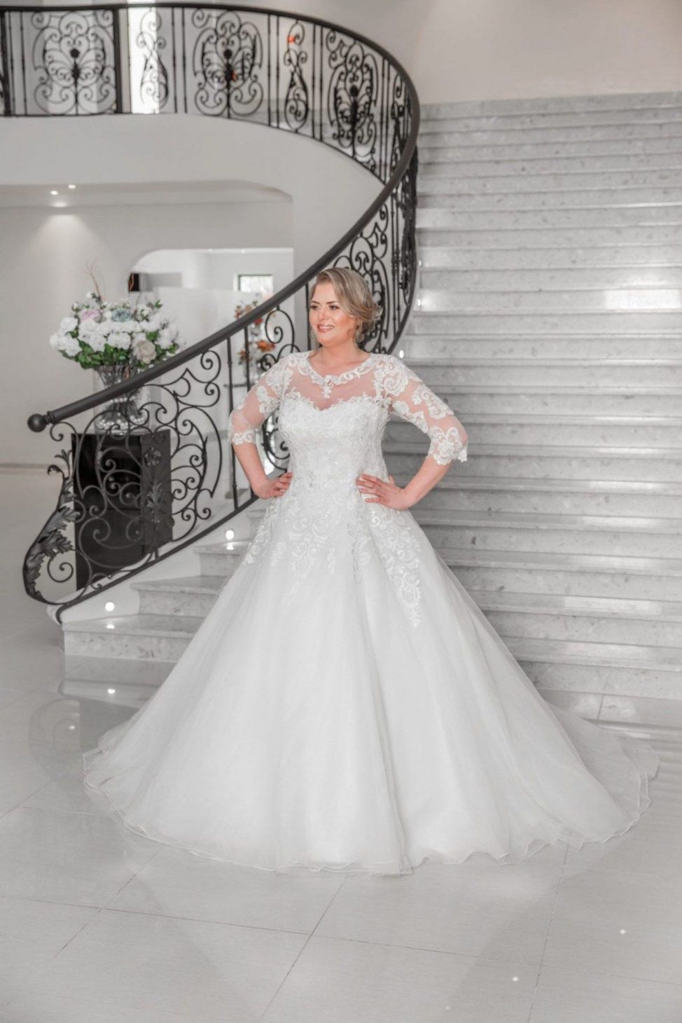 Alberto Axu grote maat trouwjurk Vienna