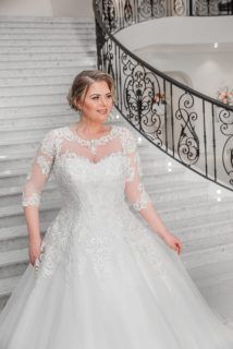 Alberto Axu grote maat trouwjurk Vienna