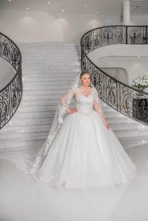 Alberto Axu grote maat trouwjurk Berlin