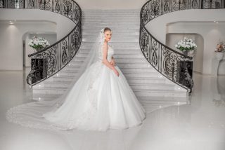 Alberto Axu grote maat trouwjurk Berlin