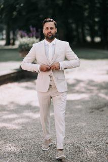 Alberto Axu beige trouwpak