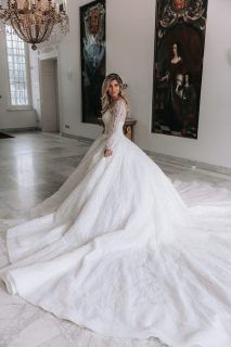 Alberto Axu trouwjurk Aleksandra