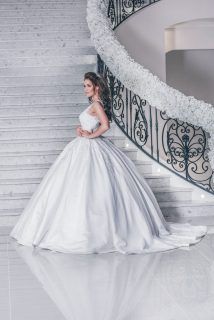 Alberto Axu trouwjurk prinses - Juul