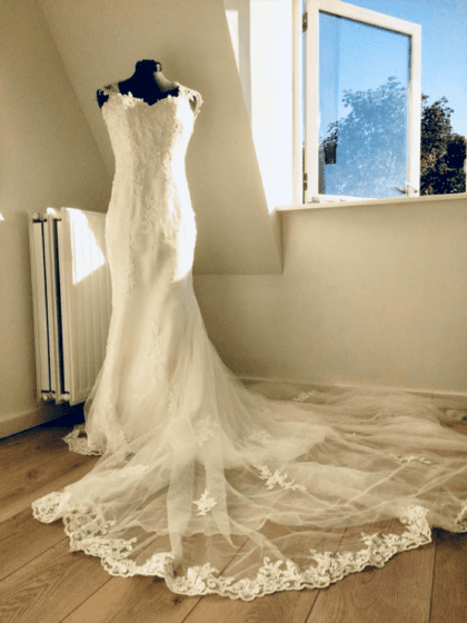 nagenieten van bruidsjurk