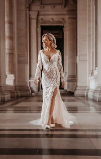 trouwjurk met split en kant alberto axu