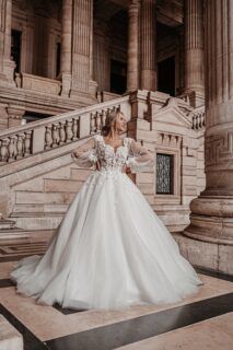 3D bloementjes trouwjurk alberto axu 2023