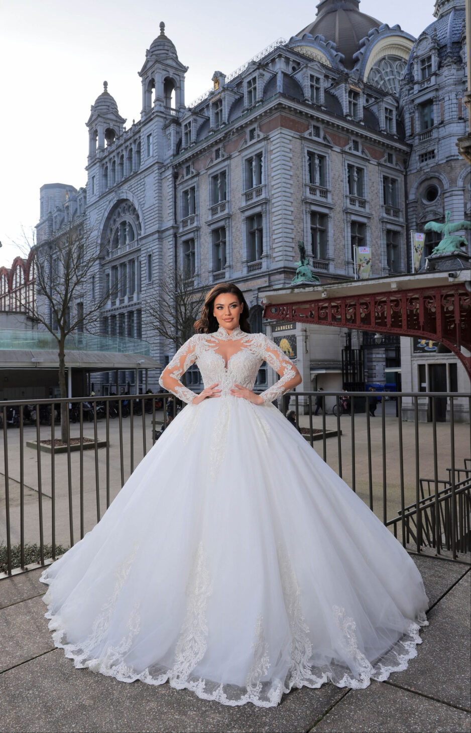 Trouwjurken Collectie 2024 Alberto Axu Prinses Helene Tule