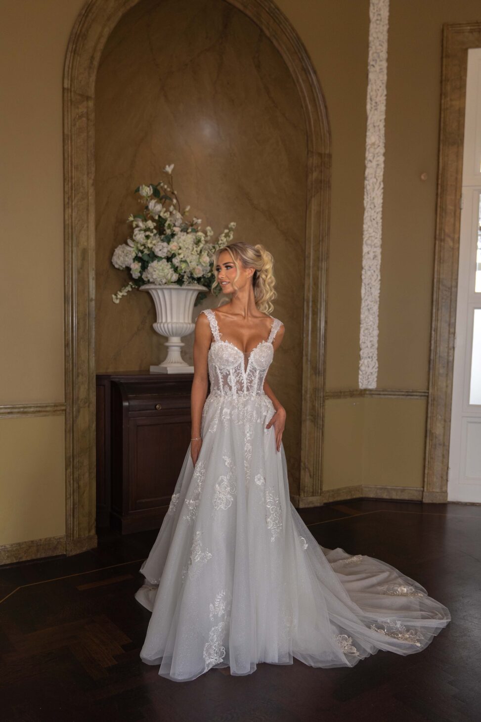 A lijn Trouwjurken Collectie 2024 2025 Alberto Axu 59