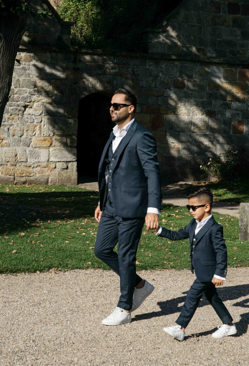 Donker groen kinderpak vader en zoon alberto axu