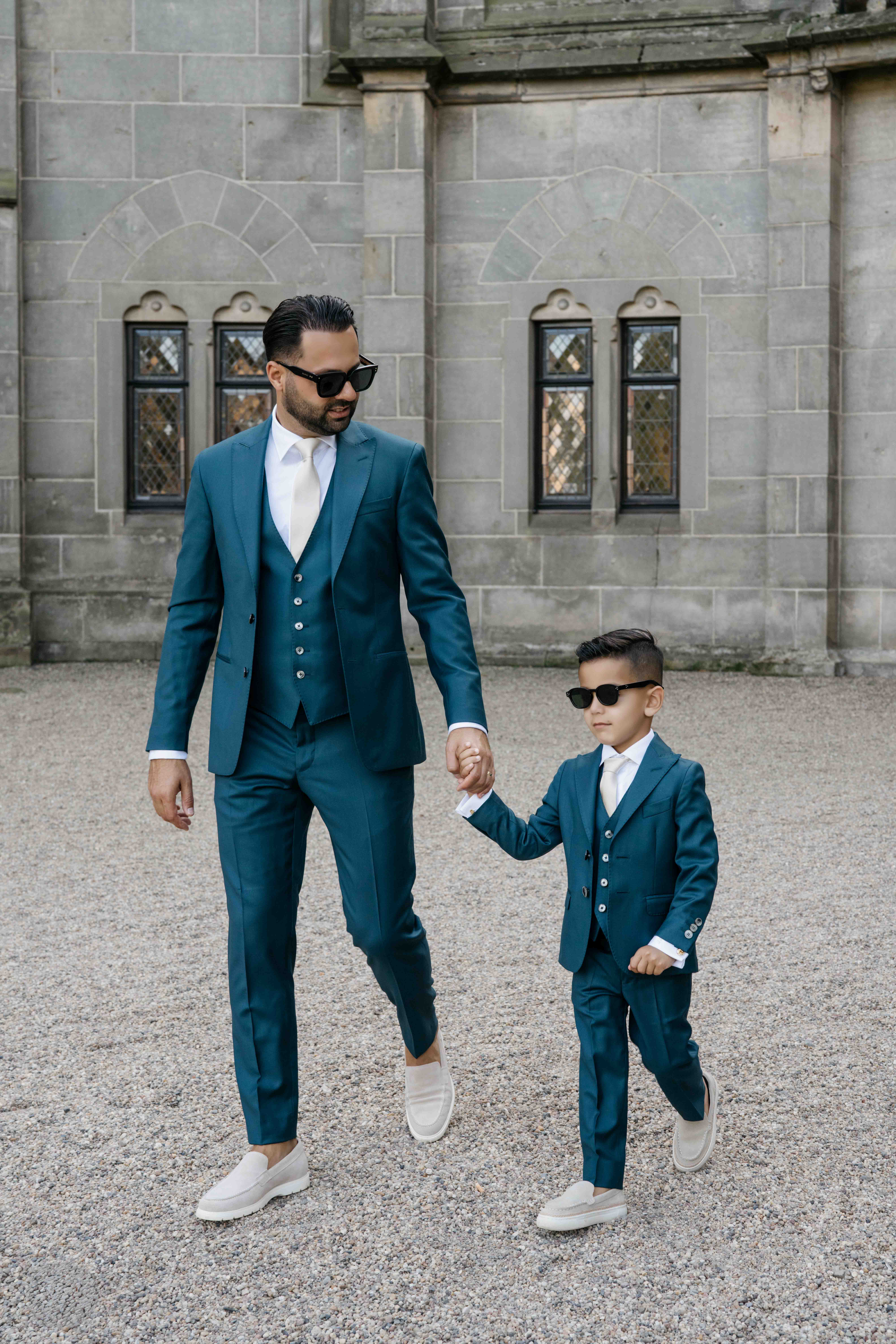 Communiejurken En Kinderpakken En Trouwpakken 42