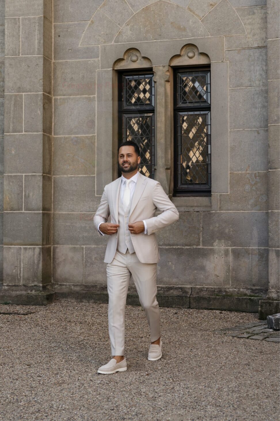 carnet licht beige trouwpak 2025 alberto axu