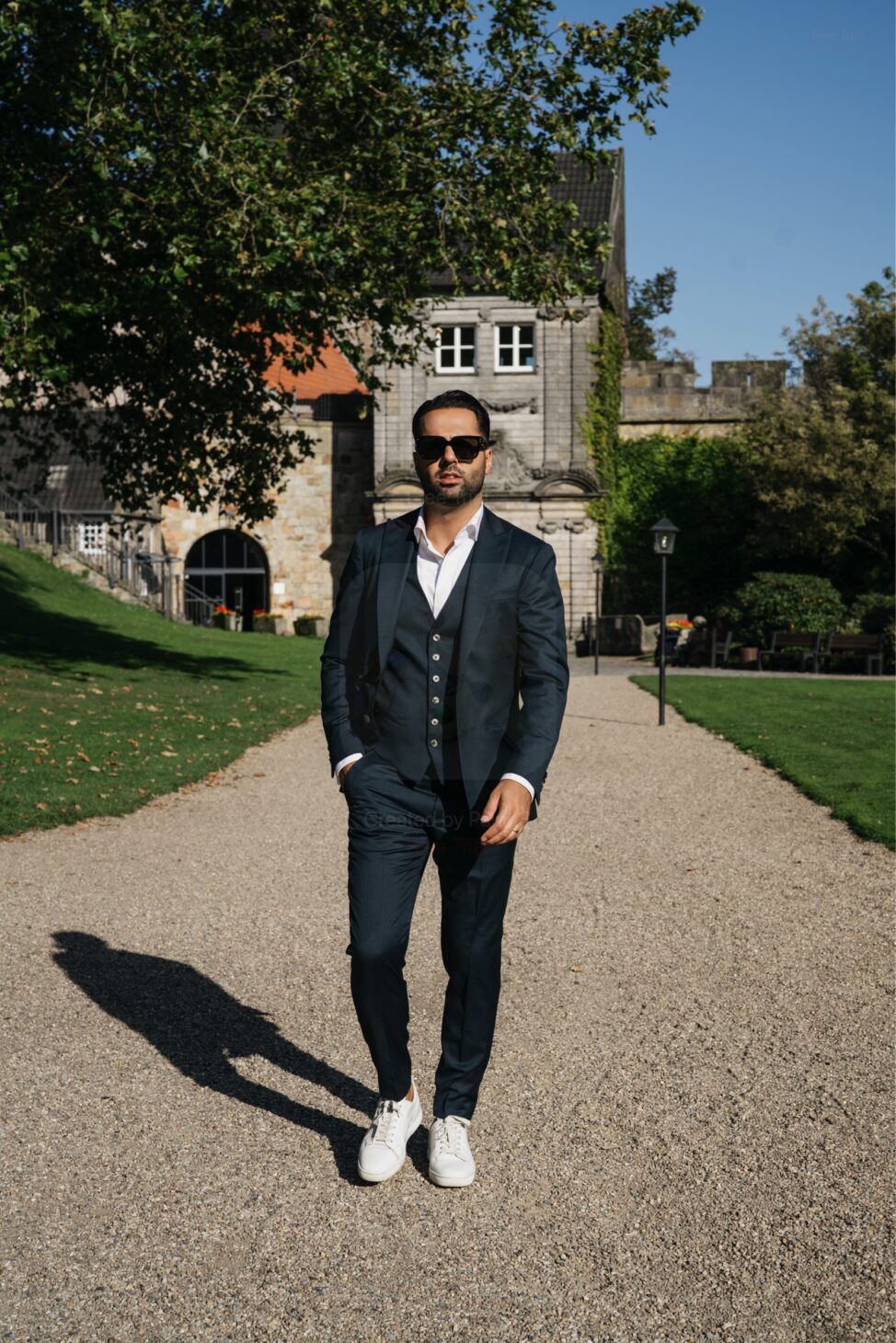 Donker groen trouwpak alberto axu 2025 sneakers