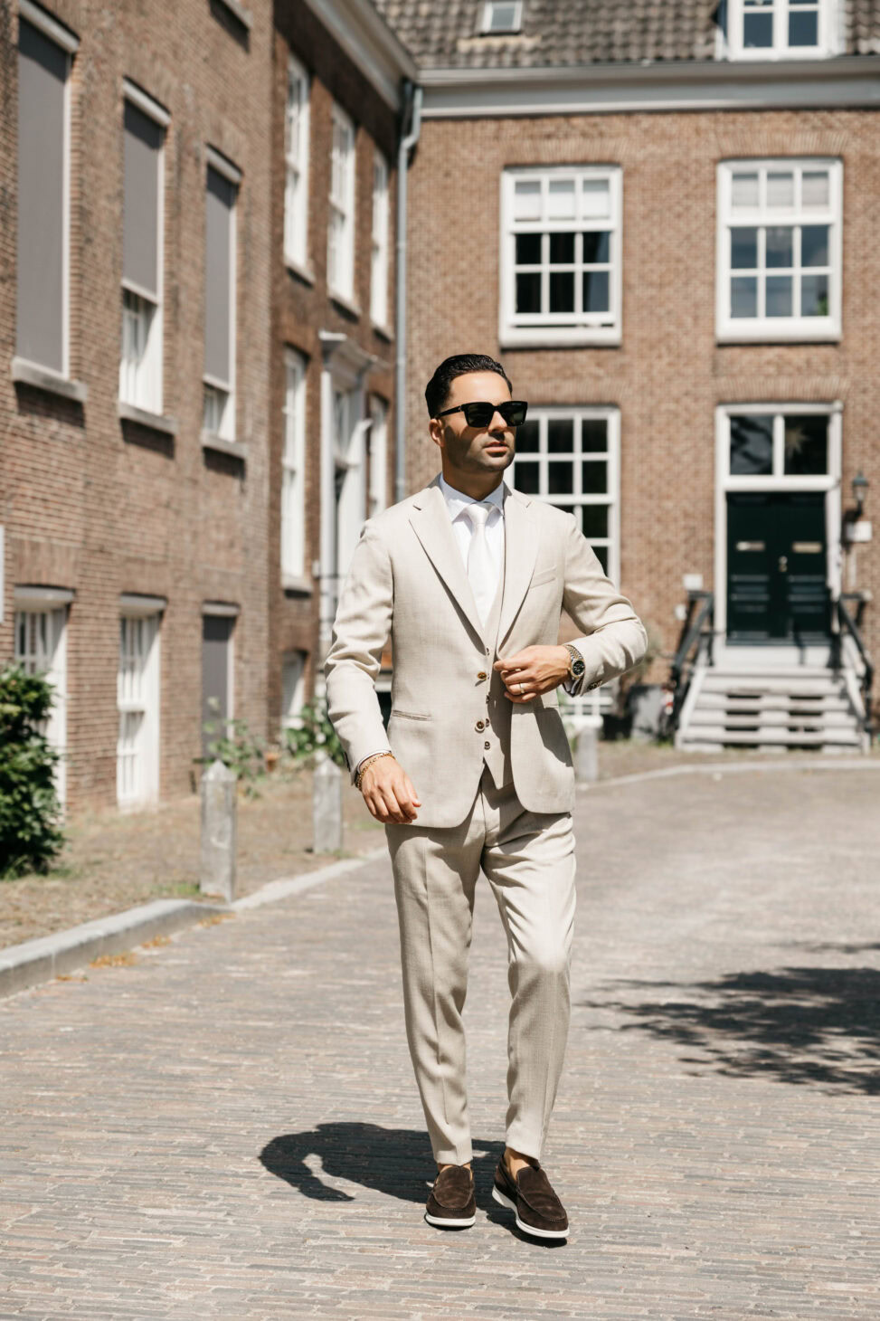 trouwpak zand beige zomer trouwen alberto axu