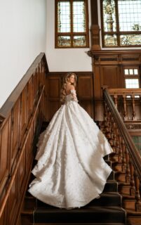 Prinsessen trouwjurk Sarah met satijnen rok en kant