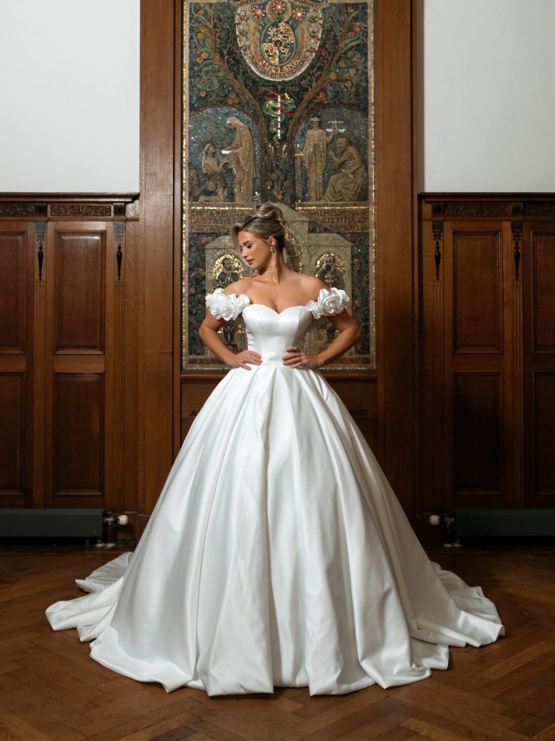 Trouwjurk Chloe is een elegante satijnen prinsessenjurk