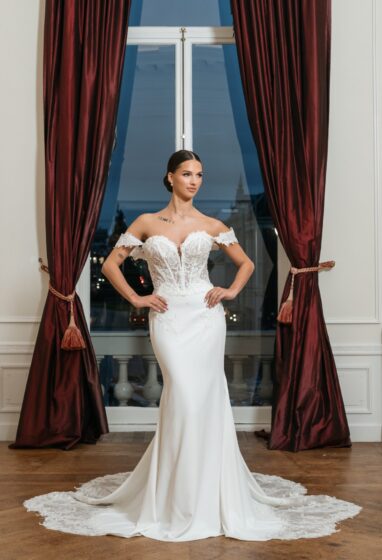 Fit and flare trouwjurk Mila met kanten top