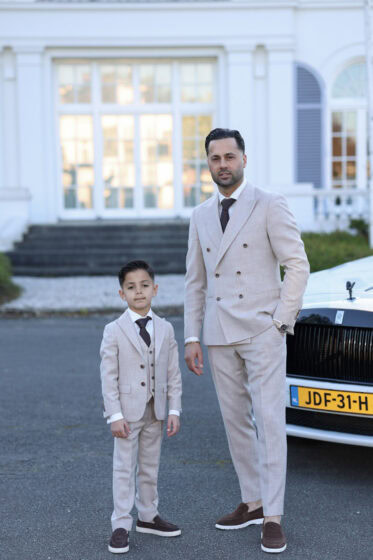 Beige kinderpak zegna vader en zoon